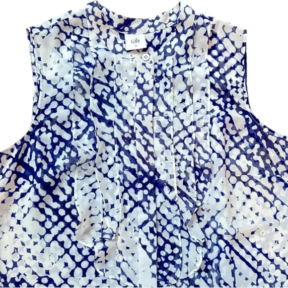 CABI style #5531 Venture Blouse sleeveless button front ruffle accent sz Medium - Picture 5 of 6